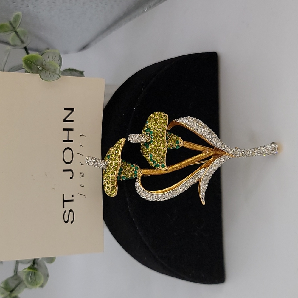 ST JOHN  RARE SWAROVSKI BROOCH